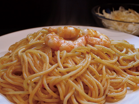 エビチリ（サラダ付き） 800円